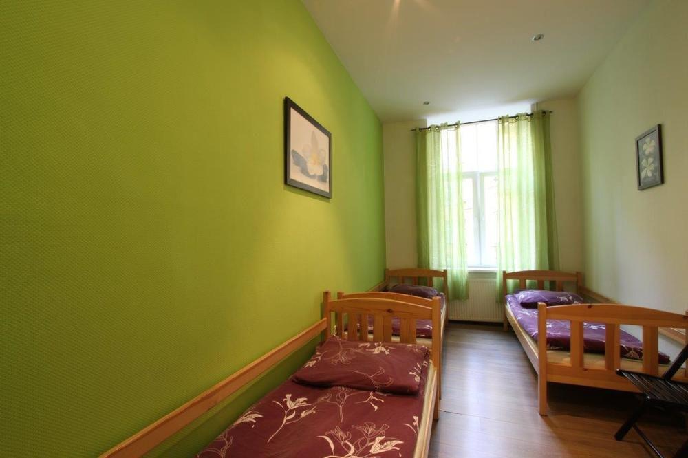 Hostel Yellow クラクフ エクステリア 写真